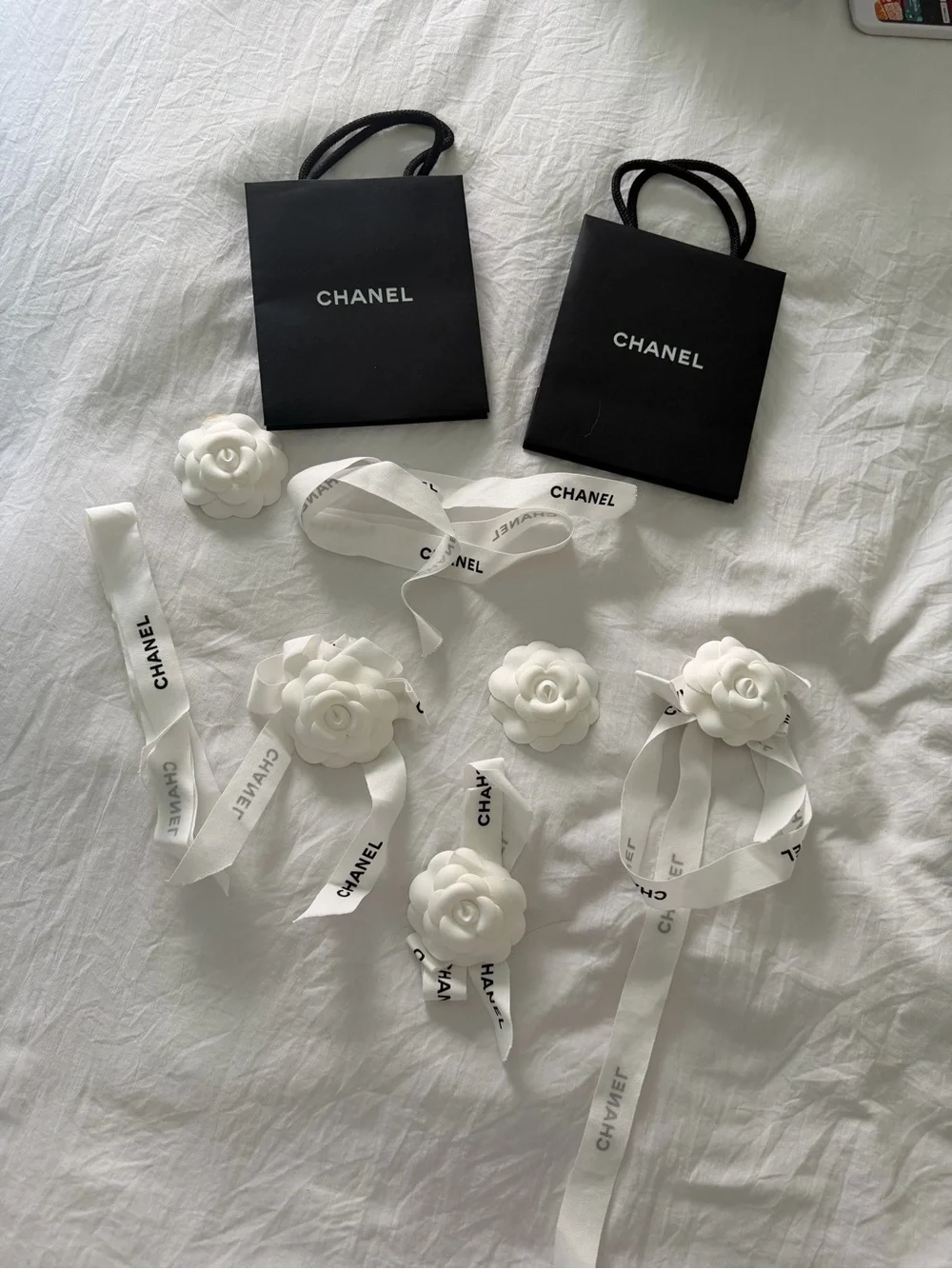 CHANEL White Camellia Floral Ribbon & 2 Small Shopping Bags